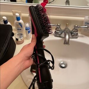 Revlon Straighten blow dryer